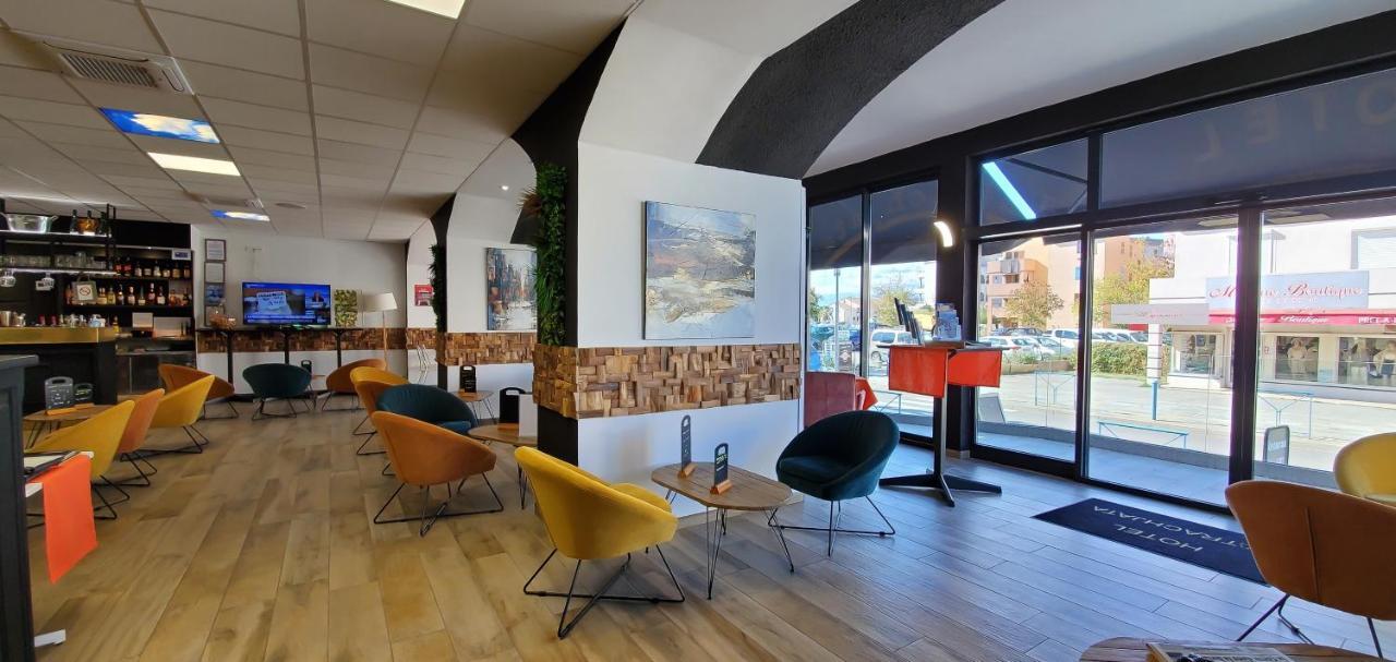 Hotel Restaurant Atrachjata Aléria Exteriör bild